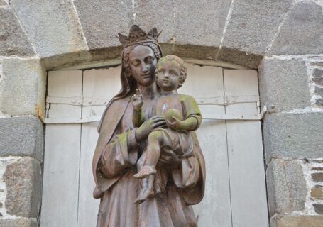 Matka Boża z dzieciątkiem