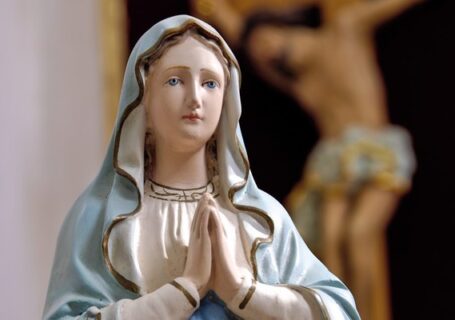 figura Matki Bożej